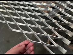 Γαλβανισμένο επεκταθε'ν πλέγμα καλωδίων μετάλλων με την τρύπα 25 διαμαντιών * 50mm 1,2 * 2.4m