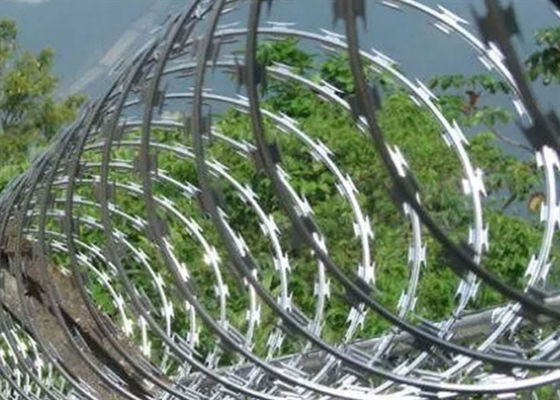 Hot Dip Galvanized Razor Barbed Wire  Security 900mm Coil Thermal