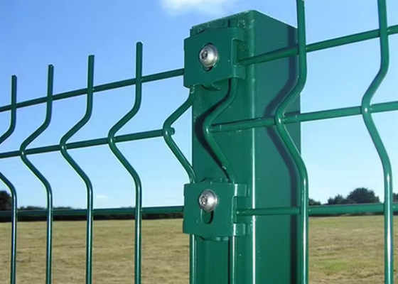 Ζυγισμένο 3D Curved V Bending συγκολλημένο σύρμα πλέγμα τριγωνικό φράχτη για την ασφάλεια