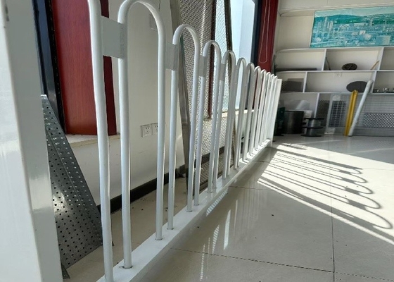 Προσωρινή περίφραξη από χαλύβδινο πλέγμα 3mm διάμετρος σύρματος με επίστρωση PVC Εύκολη εγκατάσταση