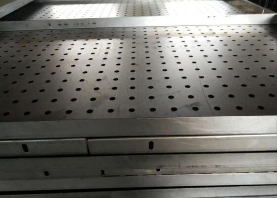 Διάτρητο συρμάτινο πλέγμα για σκληρά περιβάλλοντα και εφαρμογές υψηλού φορτίου