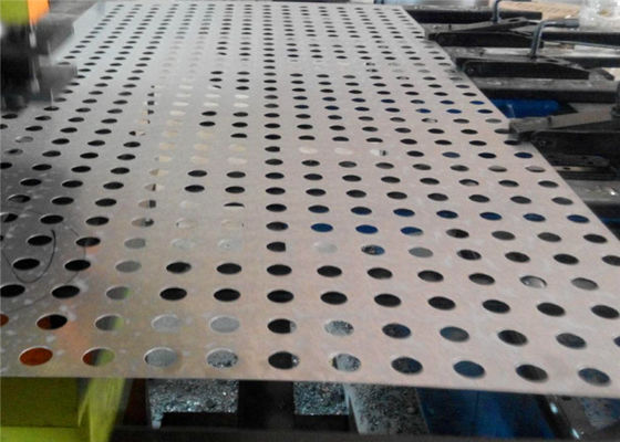 0.2mm γαλβανισμένο διατρυπημένο πλέγμα καλωδίων για τα εμπόδια ανώτατων ορίων/θορύβου διακοσμήσεων