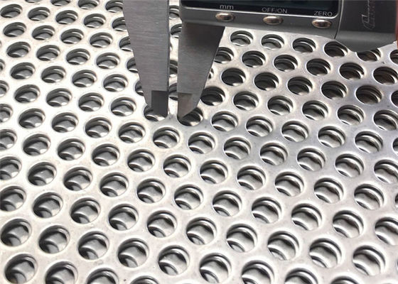 Κάγκελα 4.0mm ομιλητών μικροϋπολογιστών διατρυπημένο πάχος πιάτο αργιλίου