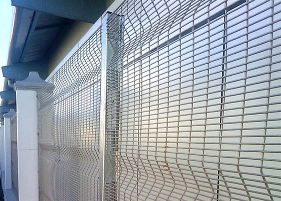 60x60mm 358 καυτή εμβύθιση φρακτών πλέγματος που γαλβανίζεται/που ντύνεται δύναμη καλώδιο για τη ασφάλεια αεροδρομίου